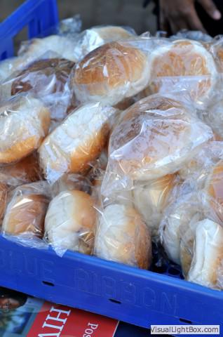 bread served with hot soup